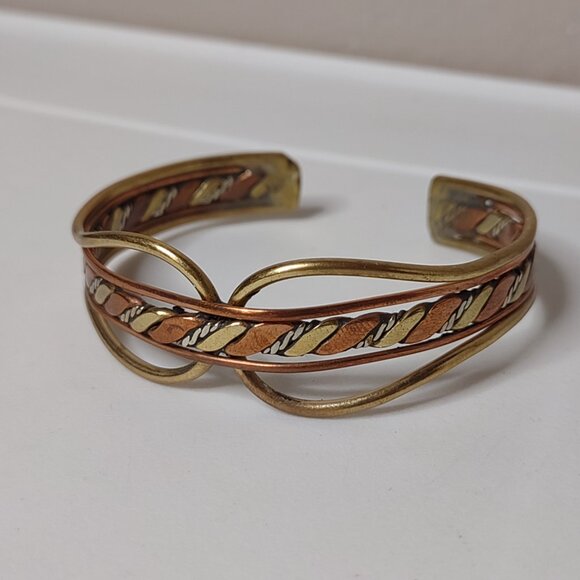6.75 Inch Very Awesome Vintage Multi Tone Metal Cuff Bracelet - Picture 6 of 13